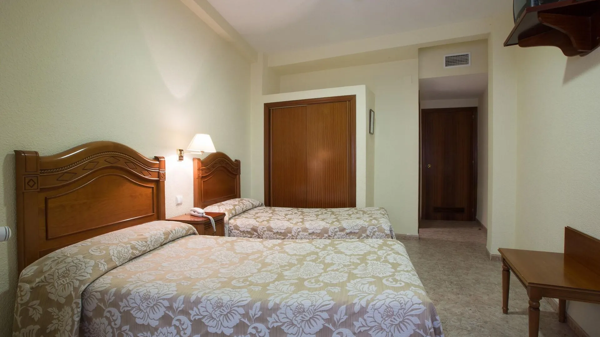 Hotel Riviera Córdoba 2*,  Spanje