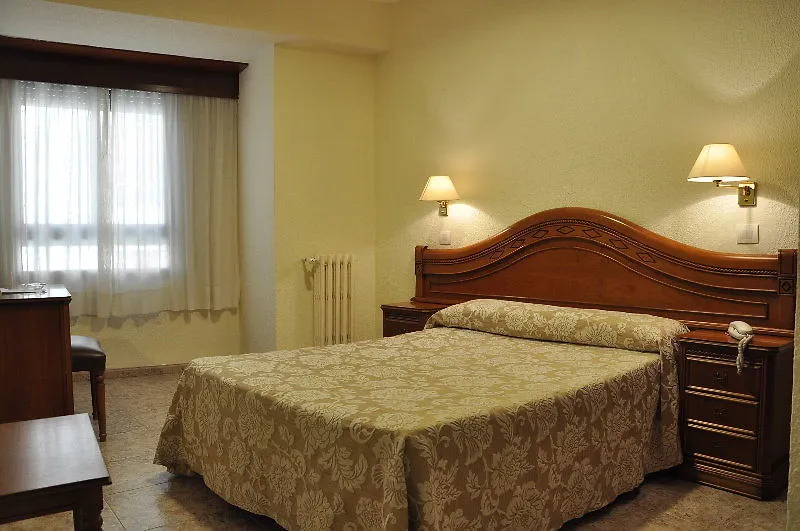 Hotel Riviera Кордова