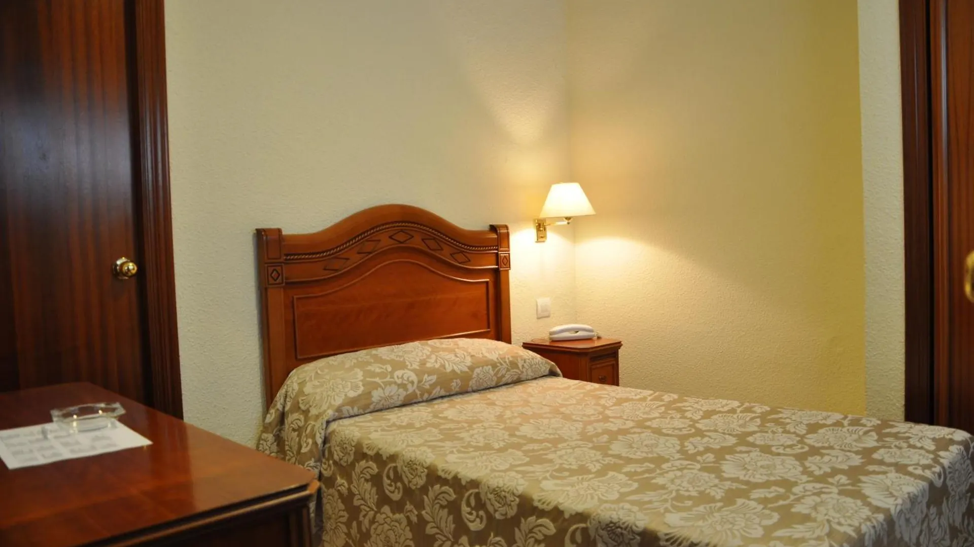Hotel Riviera قرطبة